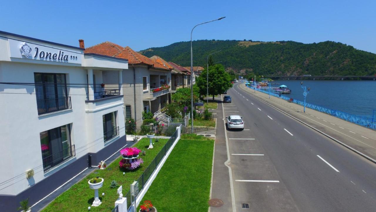 Pensiunea Ionelia Orşova Buitenkant foto