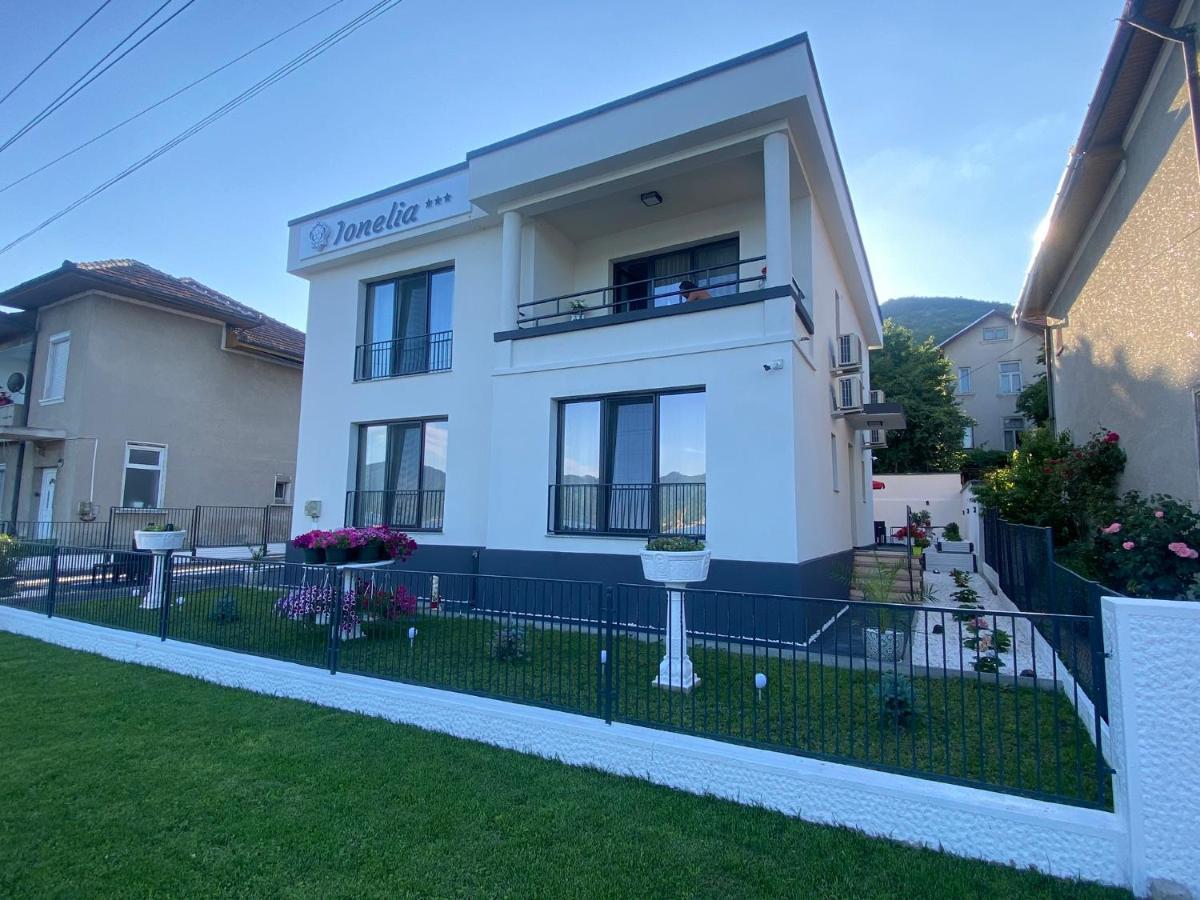 Pensiunea Ionelia Orşova Buitenkant foto