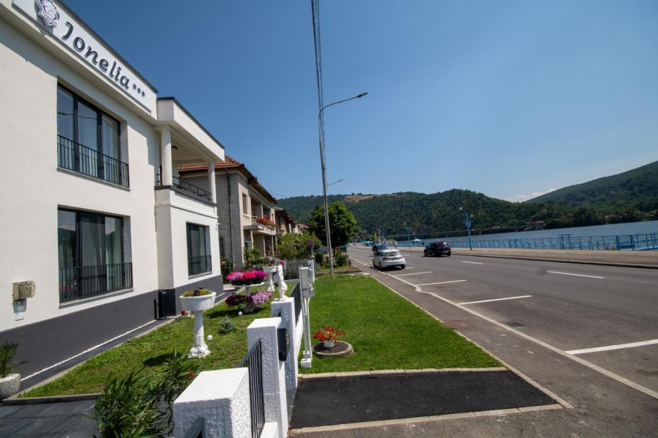 Pensiunea Ionelia Orşova Buitenkant foto